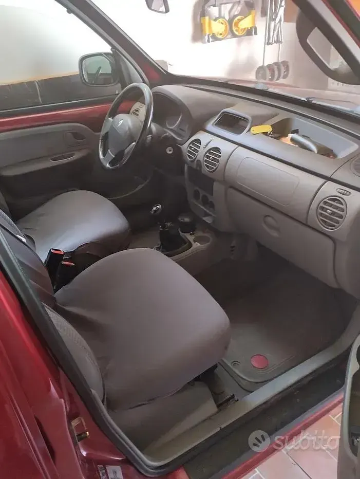 Usata Renault Kangoo 75 CV (55 kW) 2006 Rosso Berlina