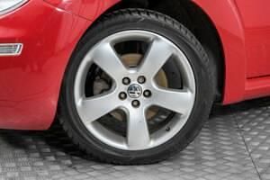 Usata VW New Beetle 116 CV (85 kW) 2006 Rosso Utilitaria