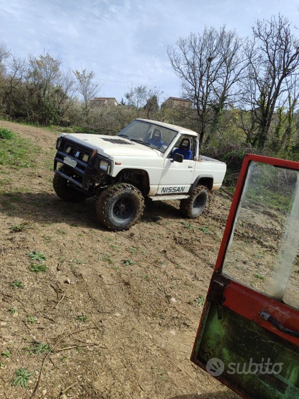 Bianco Usata 1985 Nissan Patrol SUV | 4400 € - Immagine 1/4