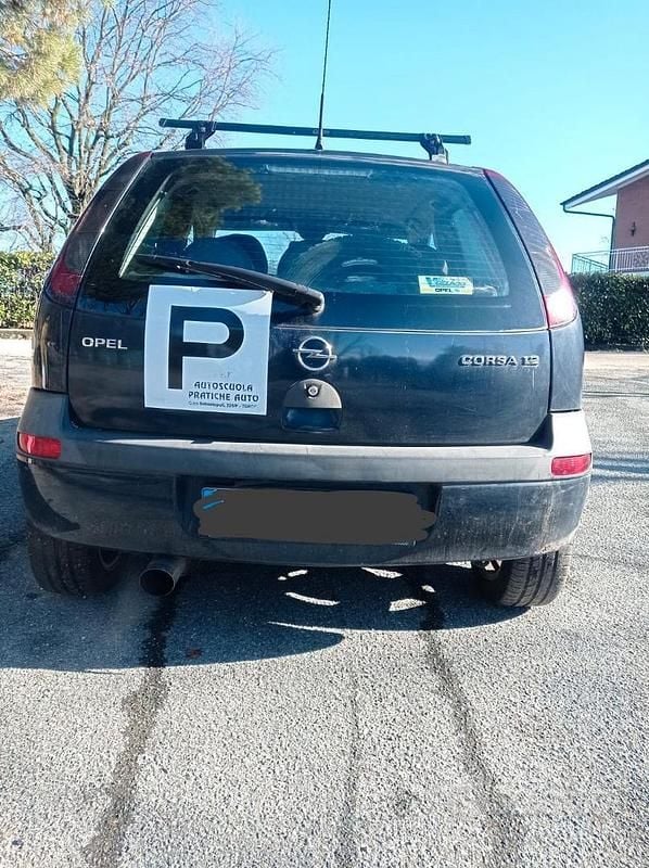 Usata Opel Corsa 2000 Blu Berlina