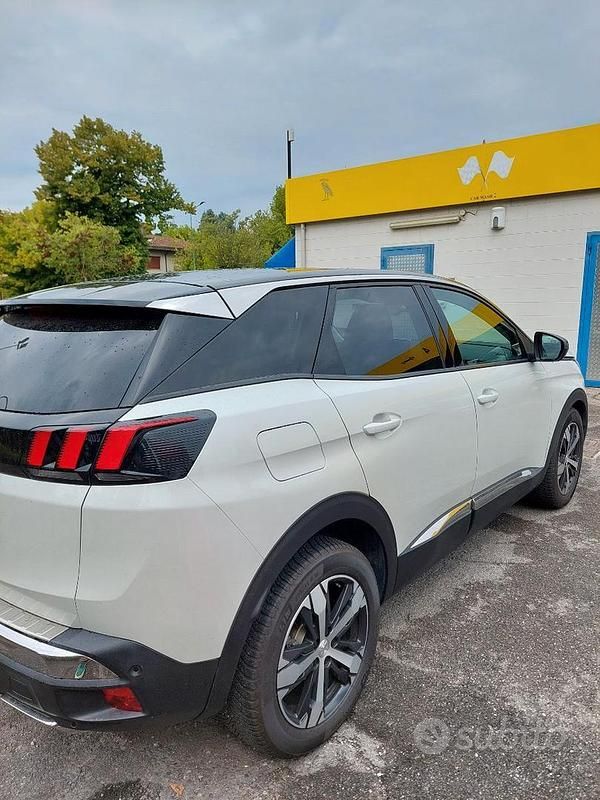 Usata Peugeot 3008 131 CV (96 kW) 2018 Bianco SUV