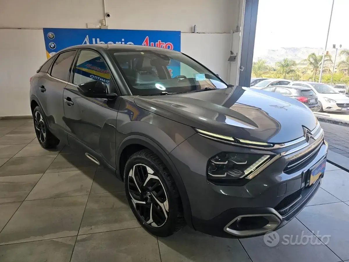 Usata Citroën C4 Shine 131 CV (96 kW) 2021 Verde Berlina