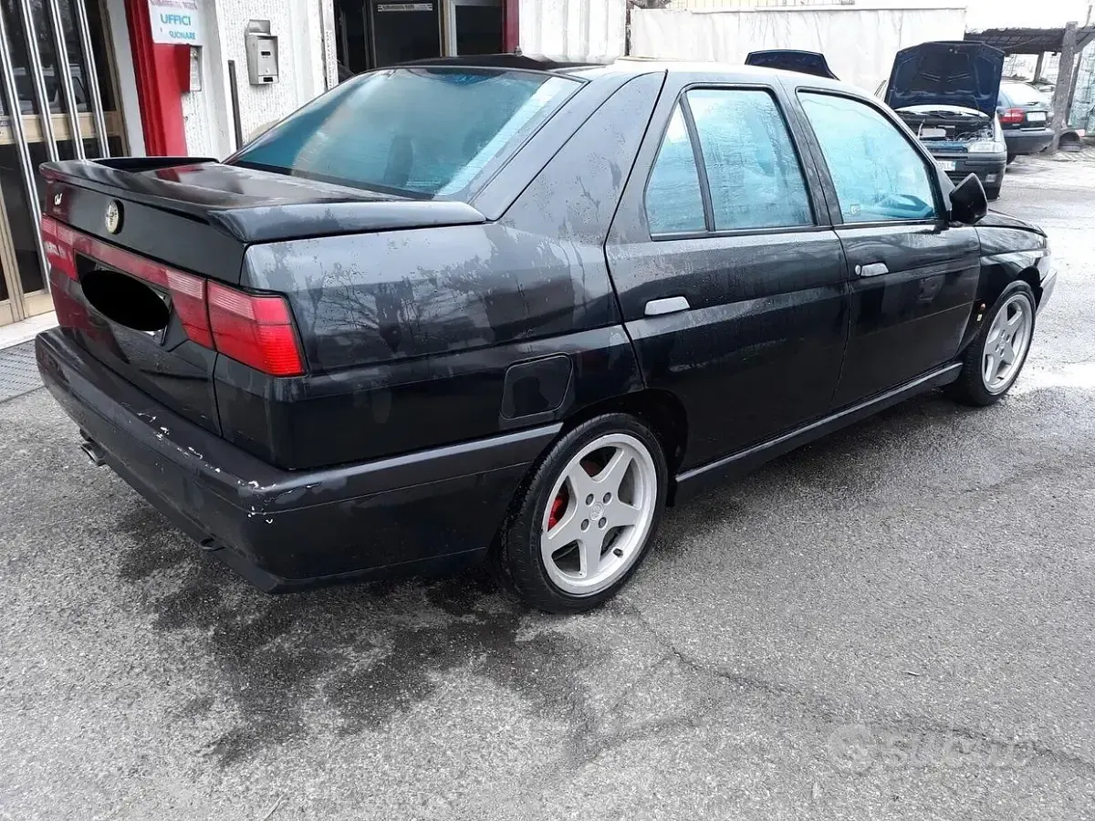 Usata Alfa Romeo 155 150 CV (110 kW) 1996 Nero Berlina