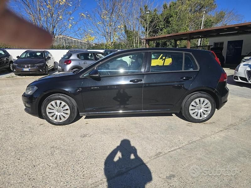 Usata VW Golf VII Trendline 89 CV (65 kW) 2014 Nero Berlina