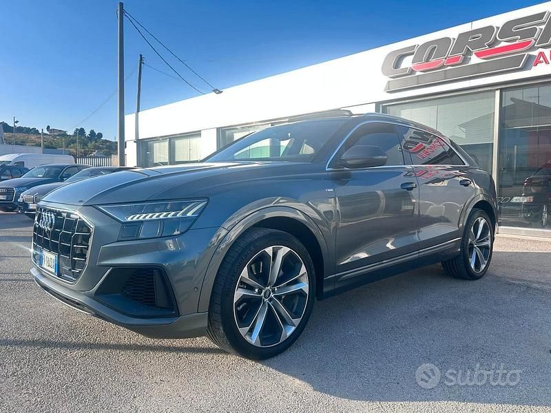 Usata Audi Q8 286 CV (210 kW) 2019 Grigio SUV
