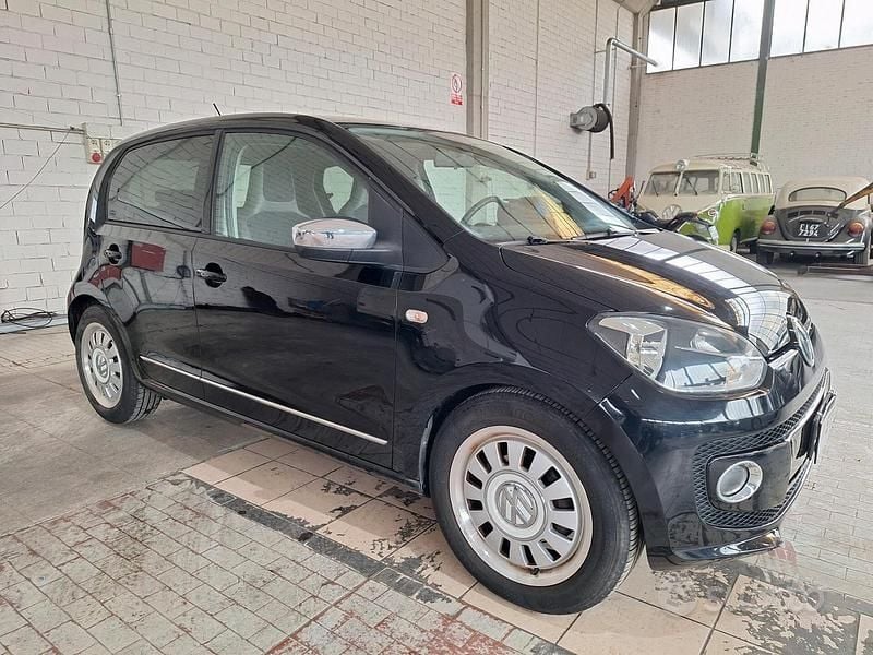 Usata VW up! 75 CV (55 kW) 2014 Nero Utilitaria