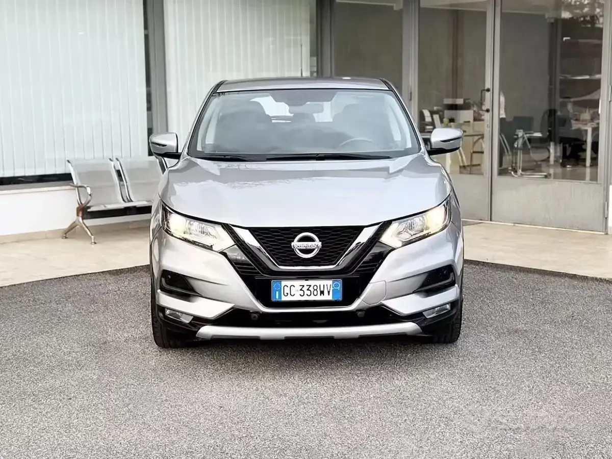 Usata Nissan Qashqai 160 CV (117 kW) 2020 Grigio SUV