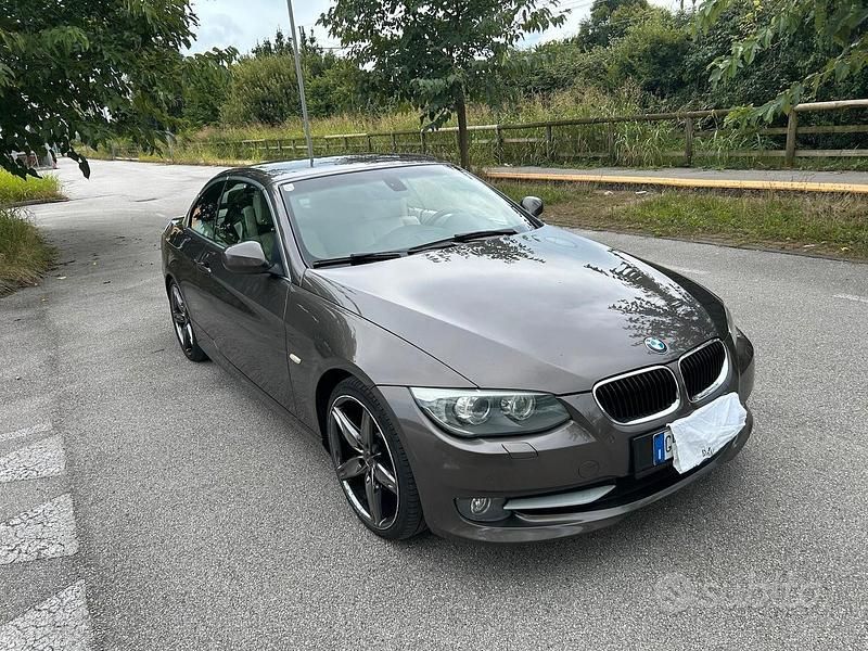 Marrone Usata 2011 BMW 320 Cabriolet Cabrio | 10.000 € - Immagine 1/4