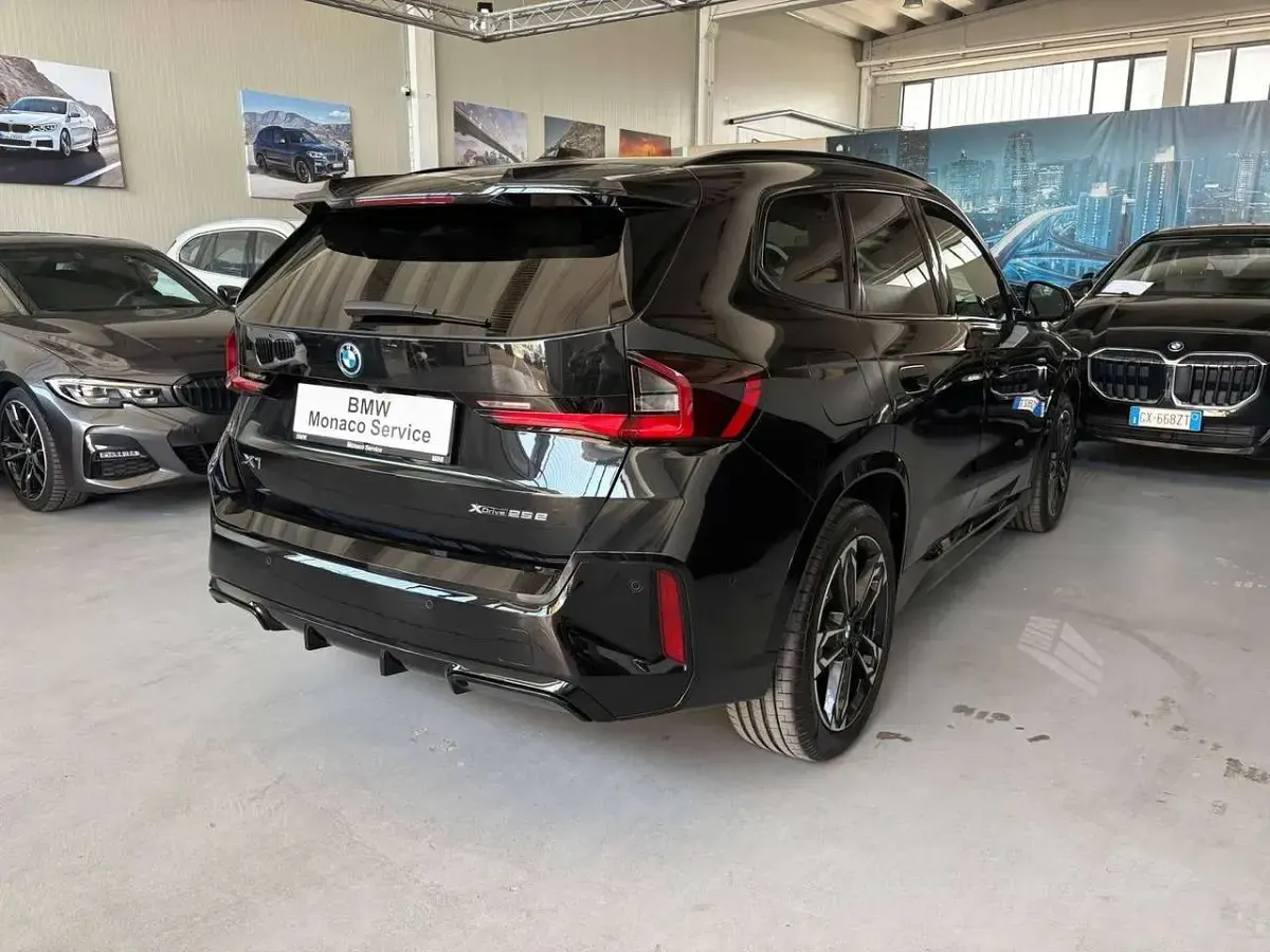 Nuova BMW X1 M Sport 136 CV (100 kW) 2025 Blacksapphire metallic SUV