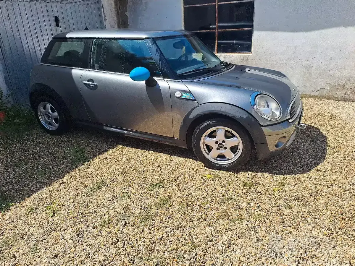 Usata Mini ONE 75 CV (55 kW) 2010 Utilitaria