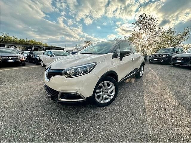 Usata Renault Captur 90 CV (66 kW) 2015 Bianco SUV
