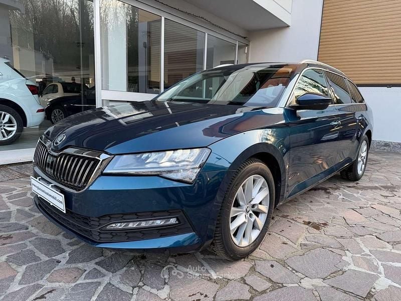 Usata Skoda Superb Executive 122 CV (89 kW) 2021 Blu/azzurro Station wagon