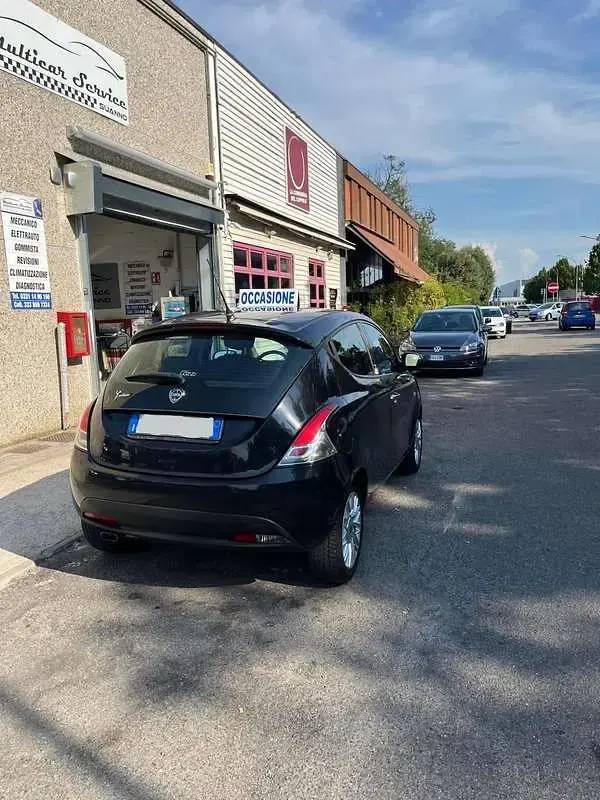 Usata Lancia Ypsilon Silver 69 CV (50 kW) 2014 Utilitaria