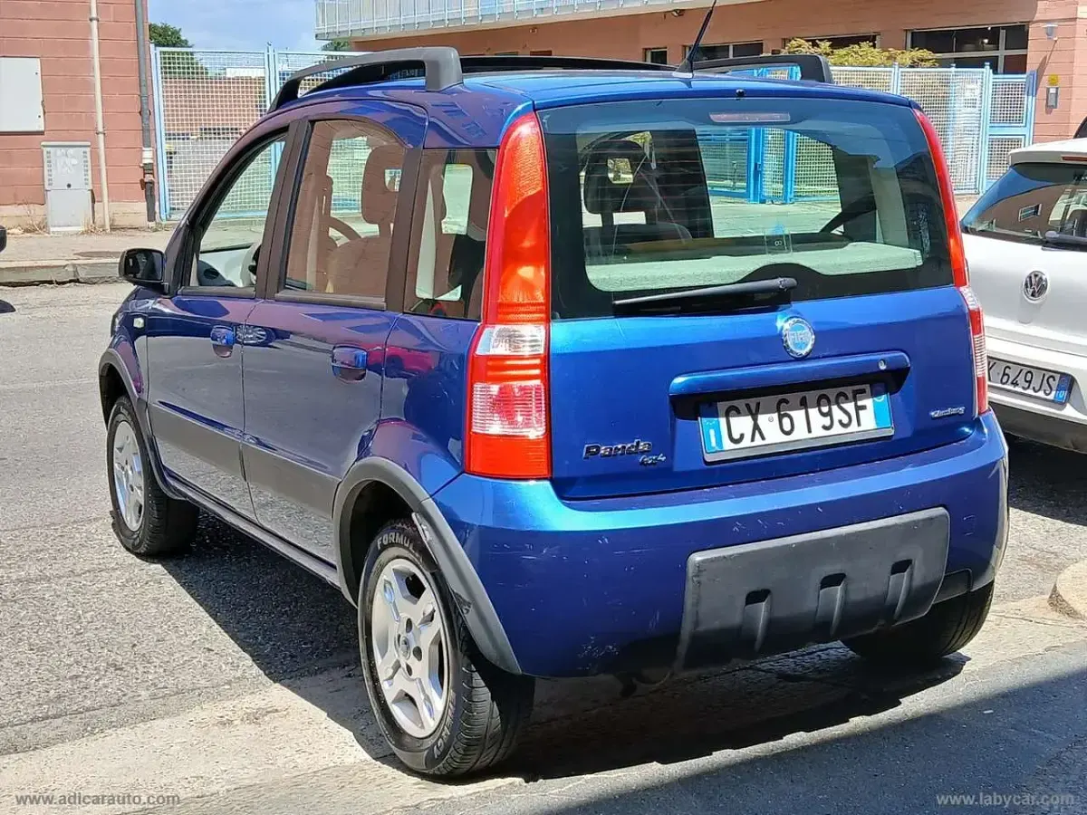 Usata Fiat Panda 4x4 Climbing 60 CV (44 kW) 2005 Blu/azzurro Utilitaria