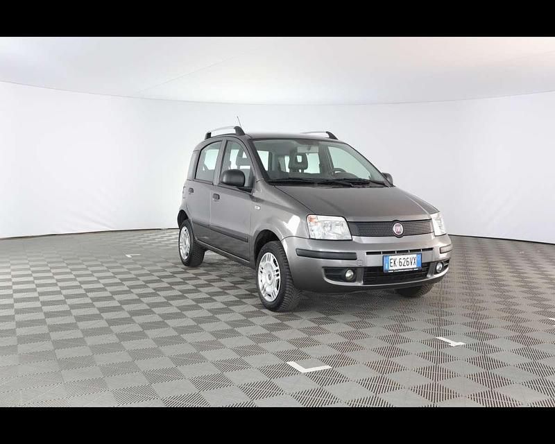 Usata Fiat Panda Dynamic 77 CV (56 kW) 2012 Grigio / pastello Utilitaria