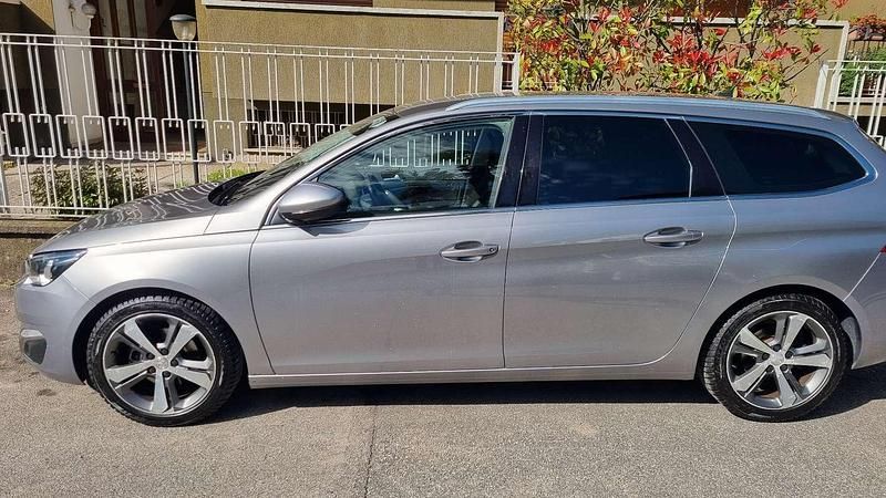 Usata Peugeot 308 SW Allure 120 CV (88 kW) 2016 Station wagon