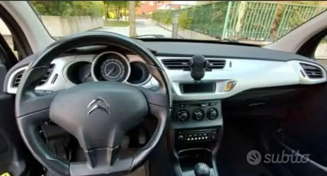 Usata Citroën C3 75 CV (55 kW) 2012 Nero Berlina
