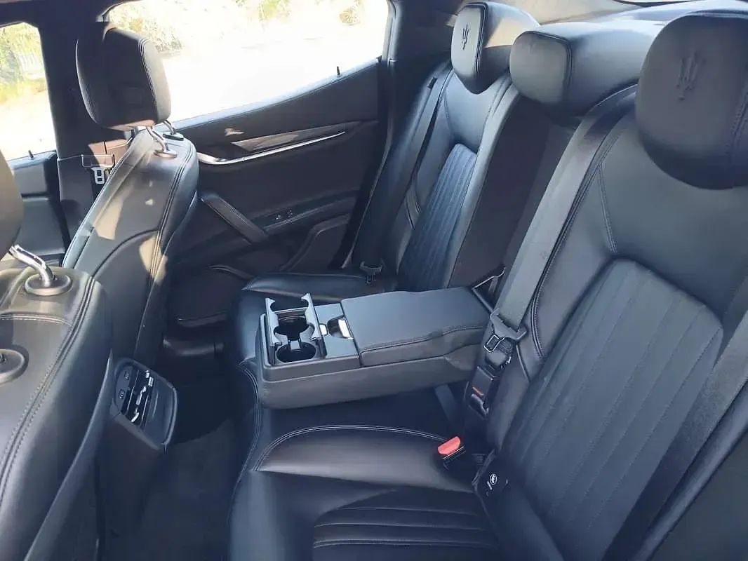 Usata Maserati Ghibli GranLusso 275 CV (202 kW) 2018 Grigio Berlina