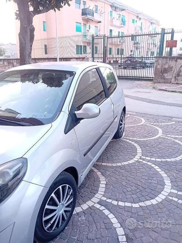 Usata Renault Twingo 65 CV (47 kW) 2007 Grigio Utilitaria