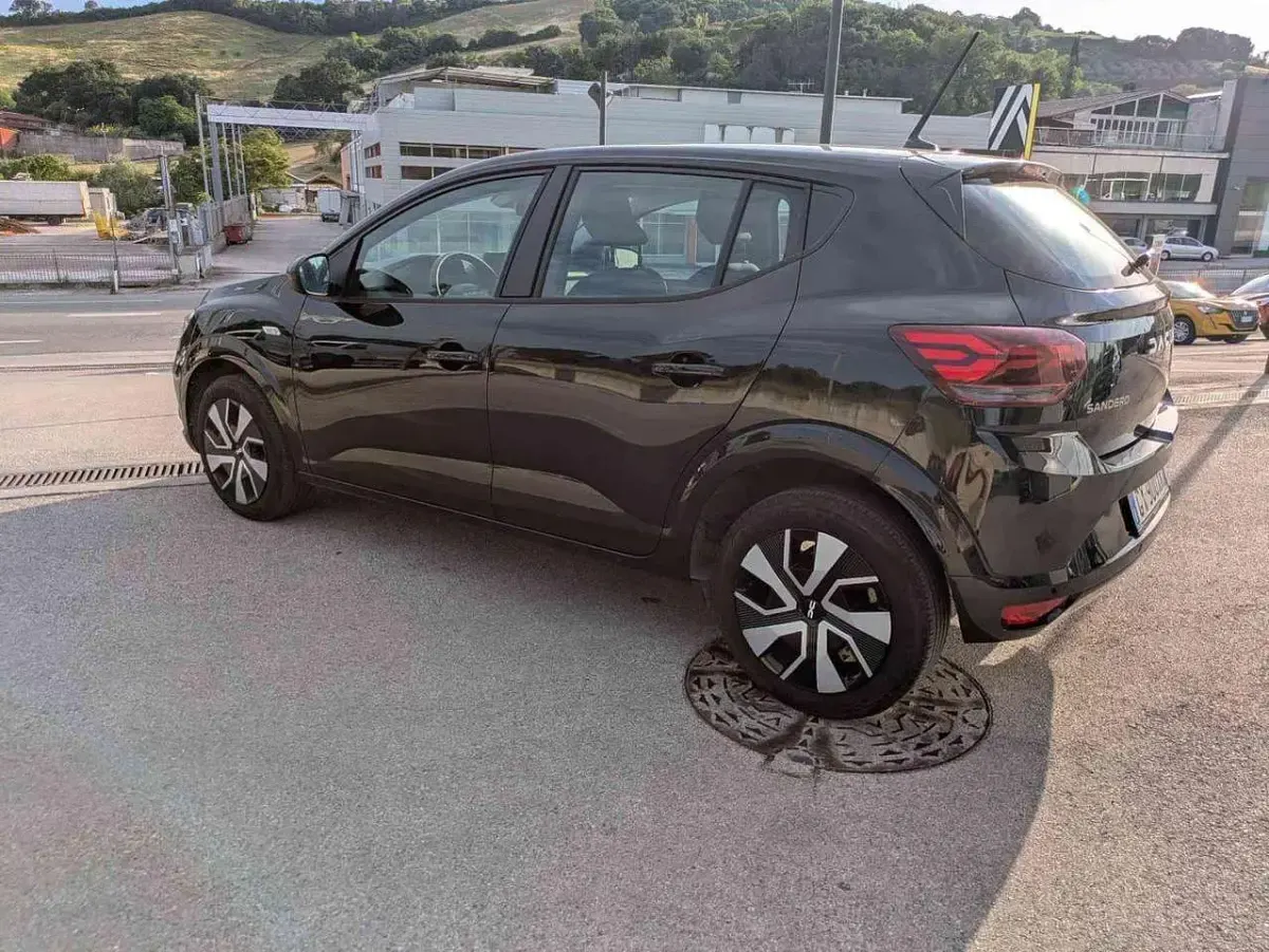 Usata Dacia Sandero Expression 101 CV (74 kW) 2025 Nero Berlina