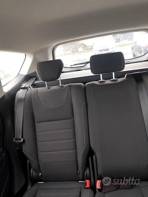 Usata Ford Kuga 120 CV (88 kW) 2016 Bianco SUV