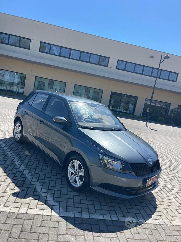 Usata Skoda Fabia Style 90 CV (66 kW) 2015 Grigio Berlina