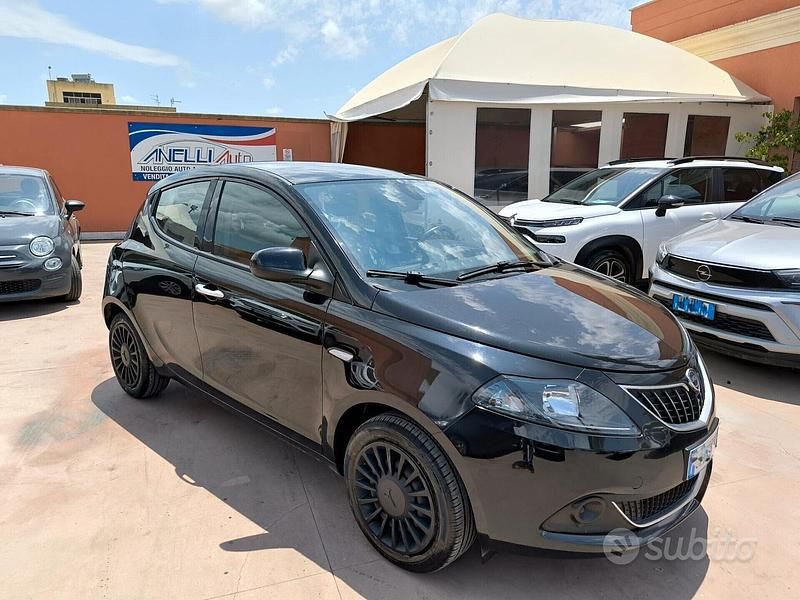 Usata Lancia Ypsilon S 69 CV (50 kW) 2022 Nero Utilitaria