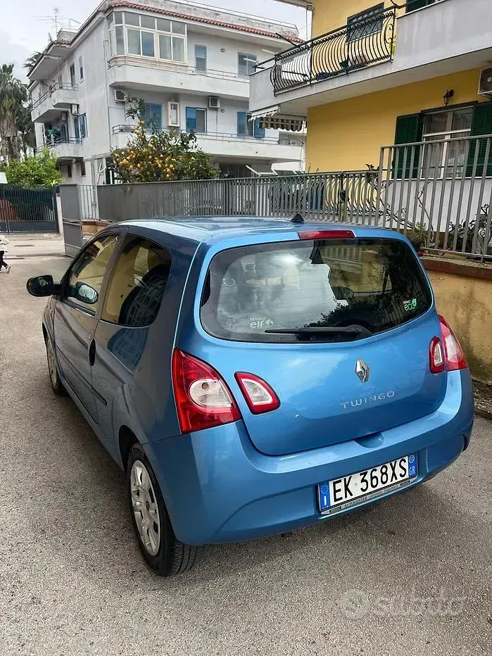 Gebraucht Renault Twingo 75 PS (55 kW) 2012 Blau Kleinwagen