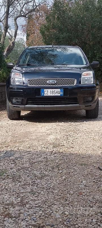 Usata Ford Fusion 68 CV (50 kW) 2005 Nero Monovolume