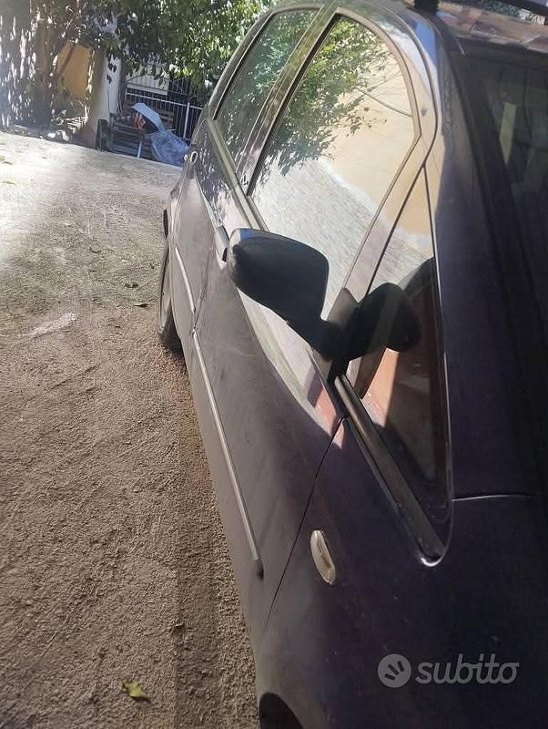 Usata Lancia Musa 90 CV (66 kW) 2003