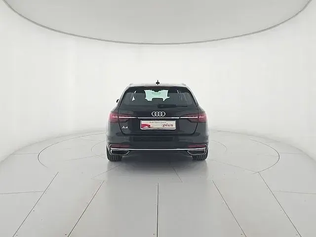 Usata Audi A4 Advanced Plus 163 CV (119 kW) 2024 Nero mythos metallizzato Station wagon