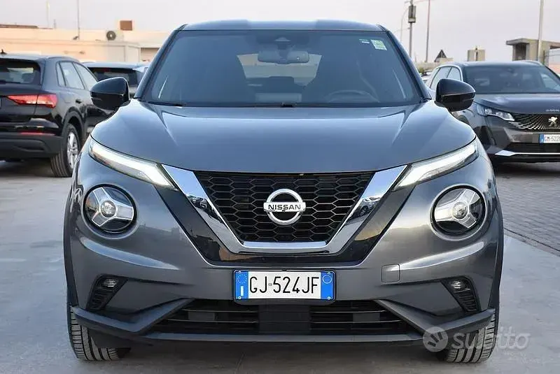 Usata Nissan Juke N-Connecta 114 CV (83 kW) 2022 Grigio SUV