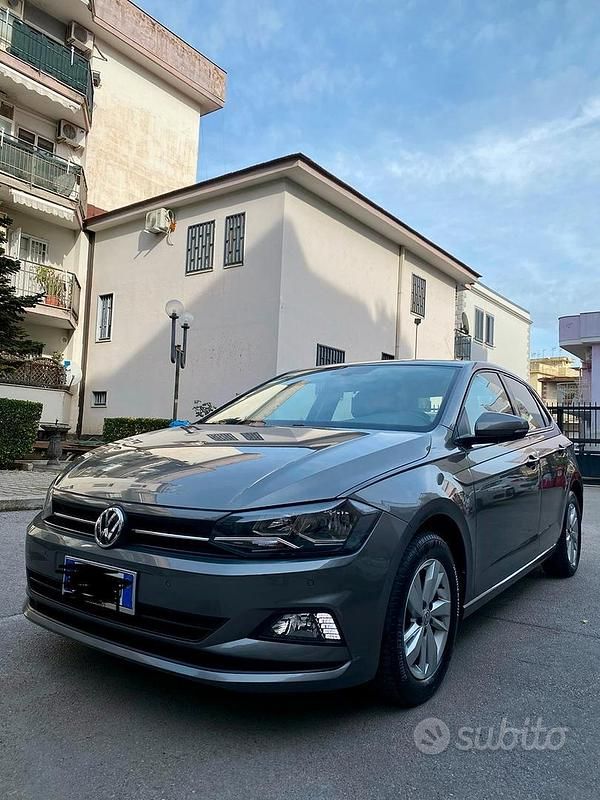 Usata VW Polo 90 CV (66 kW) 2019 Grigio Utilitaria