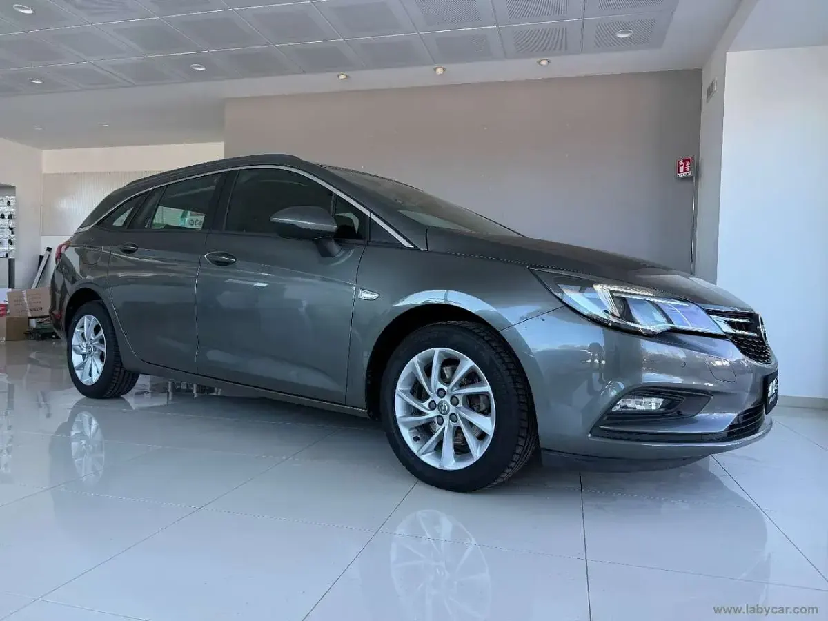 Usata Opel Astra Business 136 CV (100 kW) 2018 Grigio Station wagon