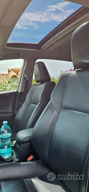 Usata Toyota RAV4 143 CV (105 kW) 2017 Bianco SUV