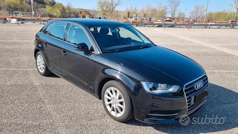 Usata Audi A3 Attraction 110 CV (80 kW) 2015 Nero Berlina