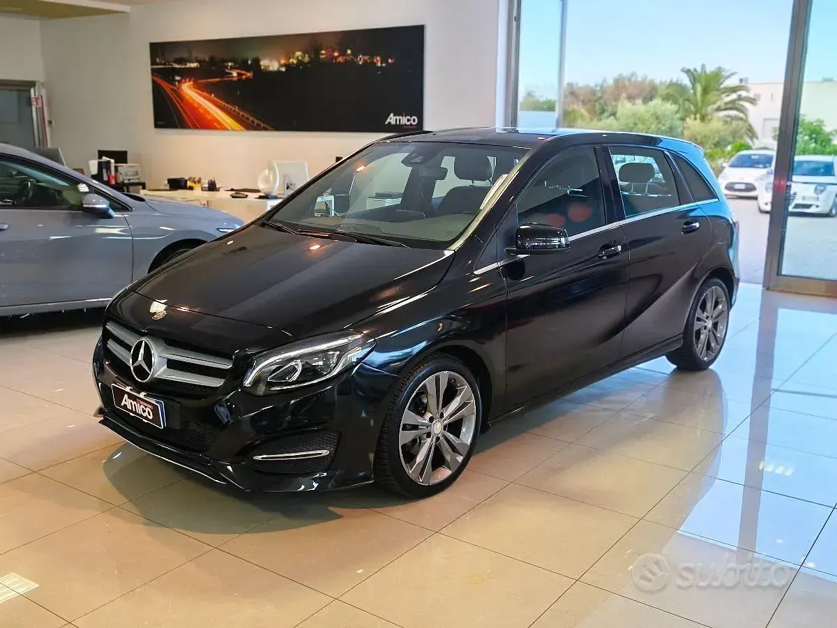 Usata Mercedes B180 Premium 110 CV (80 kW) 2015 Bianco Utilitaria
