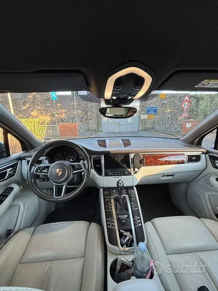 Usata Porsche Macan 245 CV (180 kW) 2018 Grigio SUV