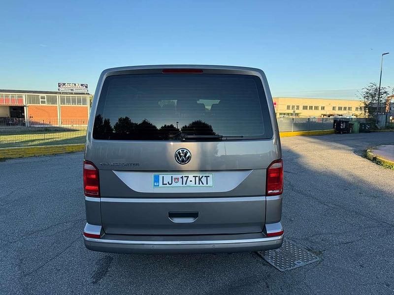 Usata VW Transporter 150 CV (110 kW) 2019 Grigio Furgone