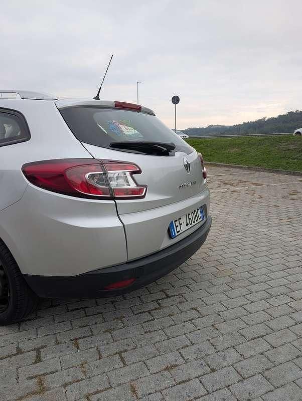 Usata Renault Mégane GrandTour 110 CV (80 kW) 2010 Argento Station wagon