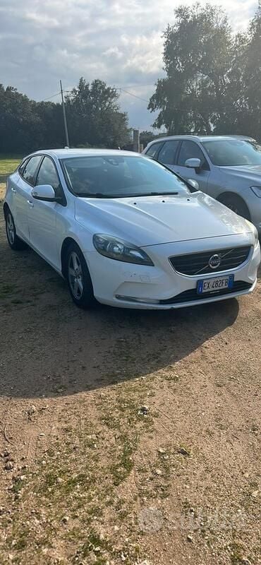 Usata Volvo V40 Business Edition 114 CV (83 kW) 2014 Bianco Station wagon