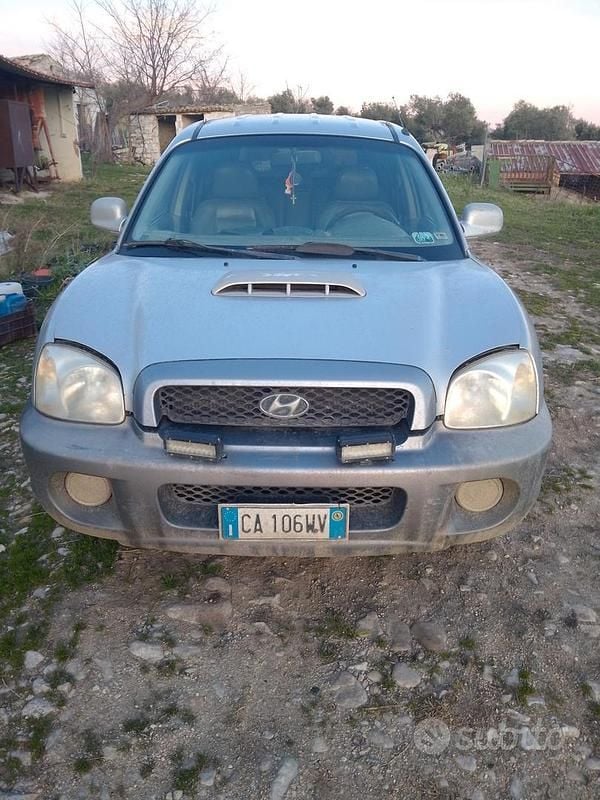 Usata Hyundai Santa Fe 112 CV (82 kW) 2001 Grigio SUV