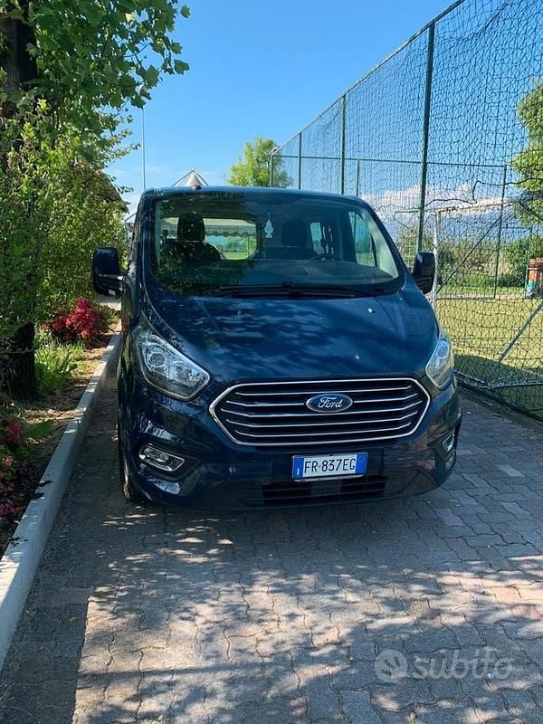 Blu Usata 2018 Ford Tourneo Custom Furgone | 21.900 € (Super prezzo) - Immagine 1/4