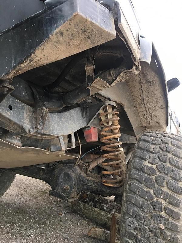 Usata Land Rover Discovery 113 CV (83 kW) 1992 Nero SUV