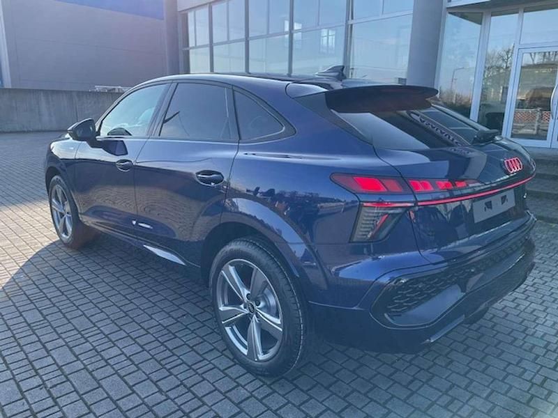 Nuova Audi Q3 Sportback S-Line 204 CV (150 kW) 2026 Blu navarra SUV