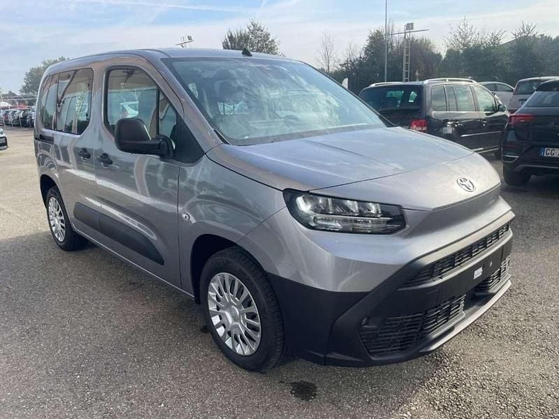 Nuova Toyota Proace Verso City 110 CV (80 kW) 2026 Argento Station wagon