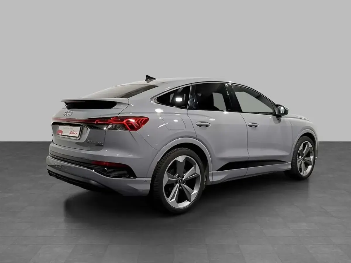Usata Audi Q4 Sportback e-tron S-Line 194 kW (265 CV) 2022 Grigio SUV