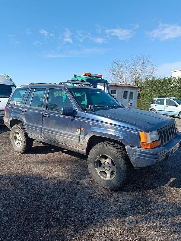 Usata Jeep Cherokee 116 CV (85 kW) 1997 Blu SUV