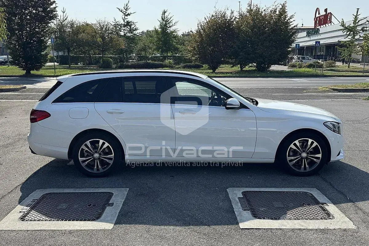 Usata Mercedes C220 Executive 170 CV (125 kW) 2016 Bianco Station wagon