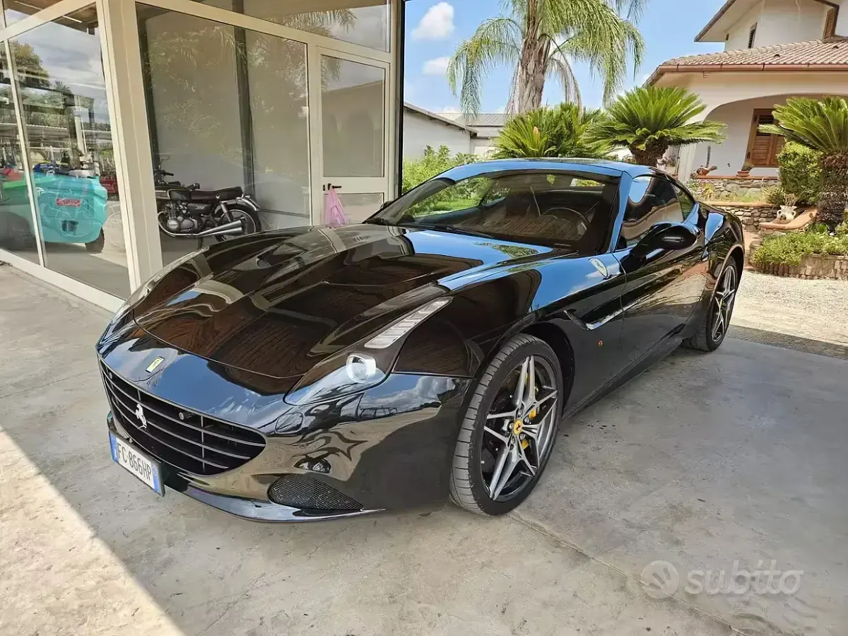 Usata Ferrari California 560 CV (411 kW) 2016 Nero Cabrio